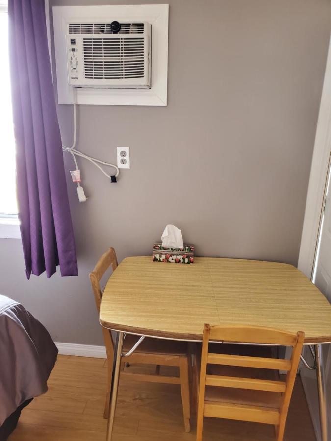 Wolseley Motel Екстер'єр фото