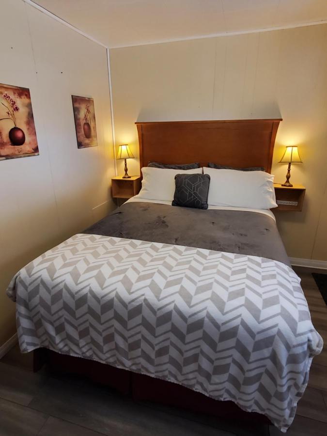 Wolseley Motel Екстер'єр фото
