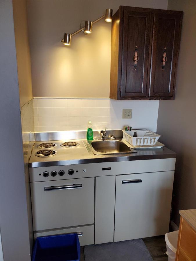 Wolseley Motel Екстер'єр фото