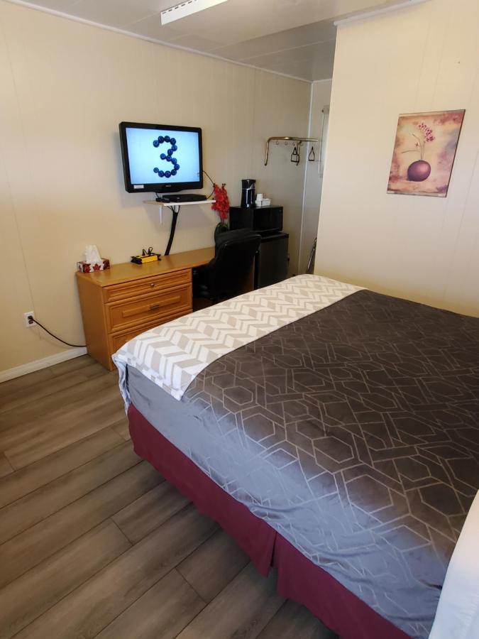 Wolseley Motel Екстер'єр фото
