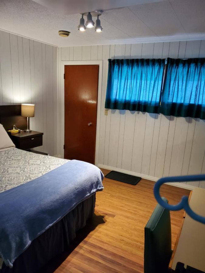 Wolseley Motel Екстер'єр фото