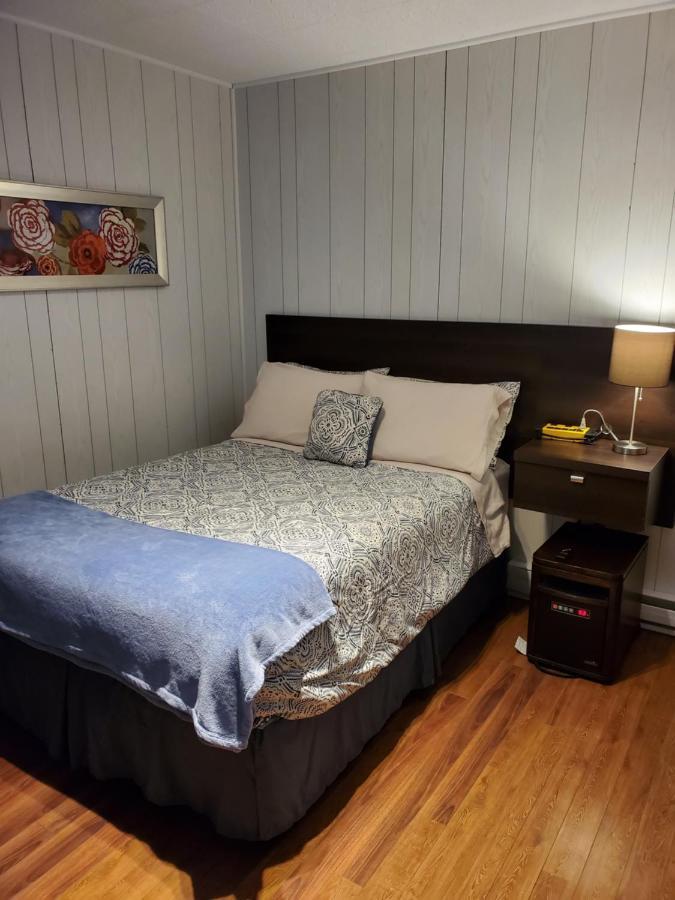 Wolseley Motel Екстер'єр фото