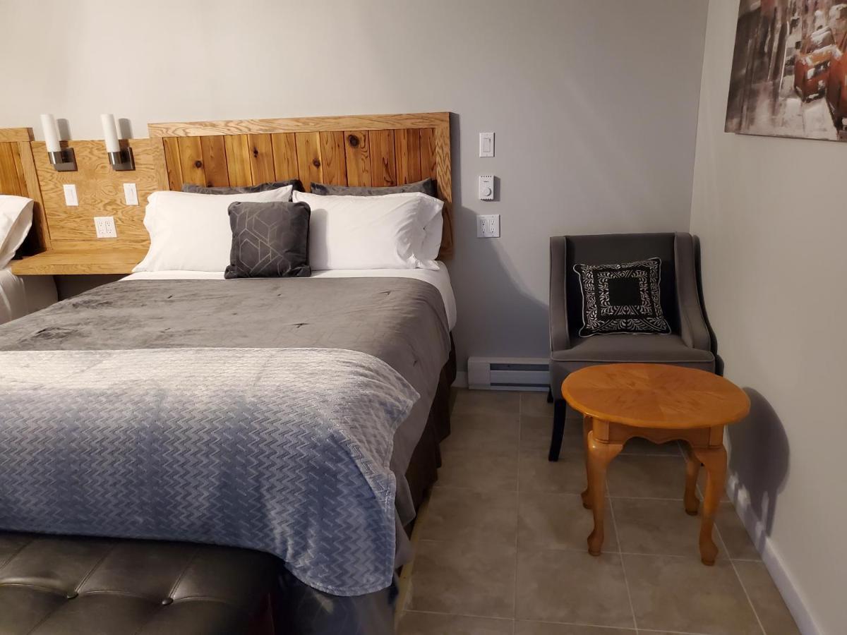 Wolseley Motel Екстер'єр фото
