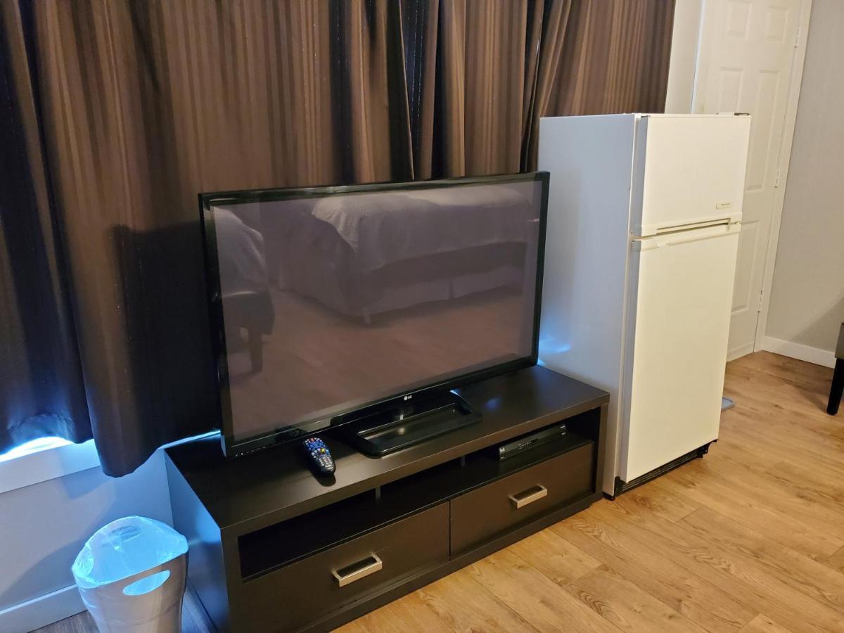 Wolseley Motel Екстер'єр фото
