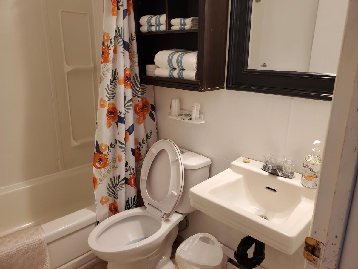 Wolseley Motel Екстер'єр фото